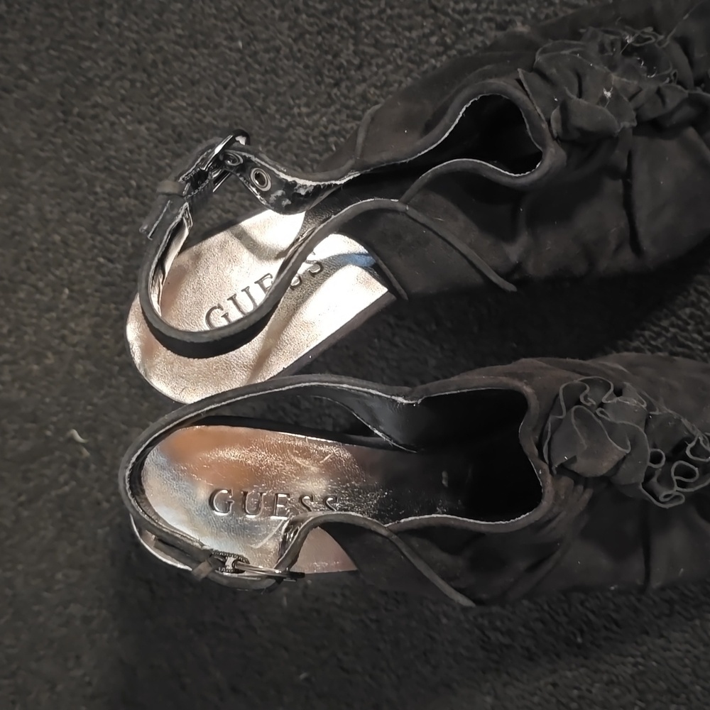 Black Guess heels - Picture 3 of 7